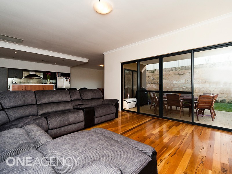 6 Nawa Rise, Coogee WA 6166