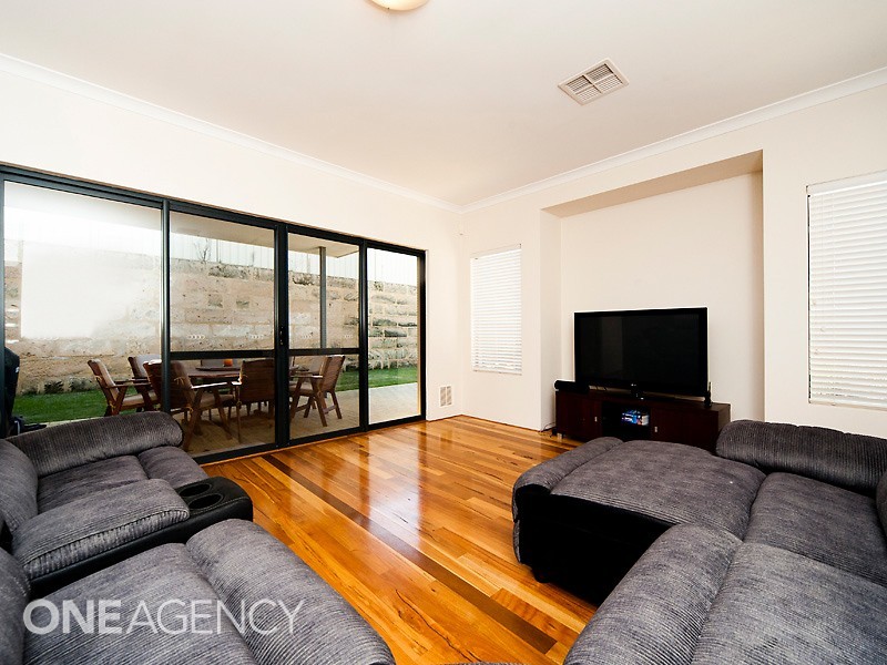 6 Nawa Rise, Coogee WA 6166