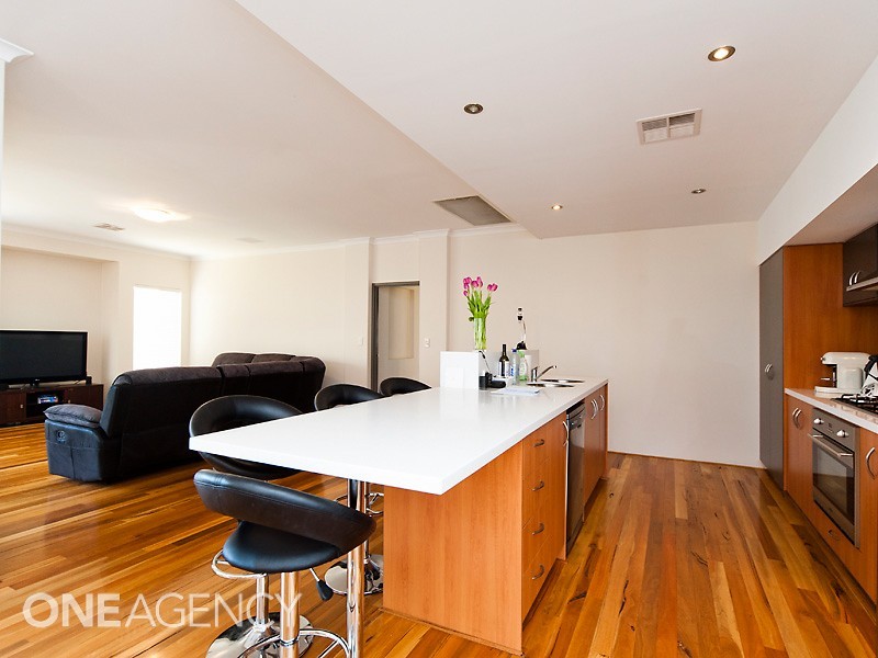 6 Nawa Rise, Coogee WA 6166