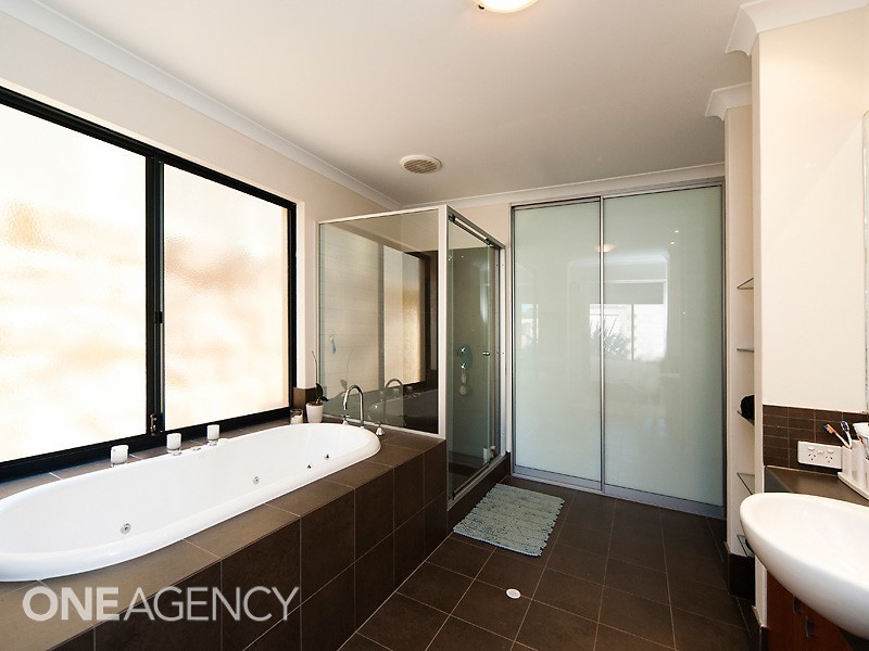 6 Nawa Rise, Coogee WA 6166