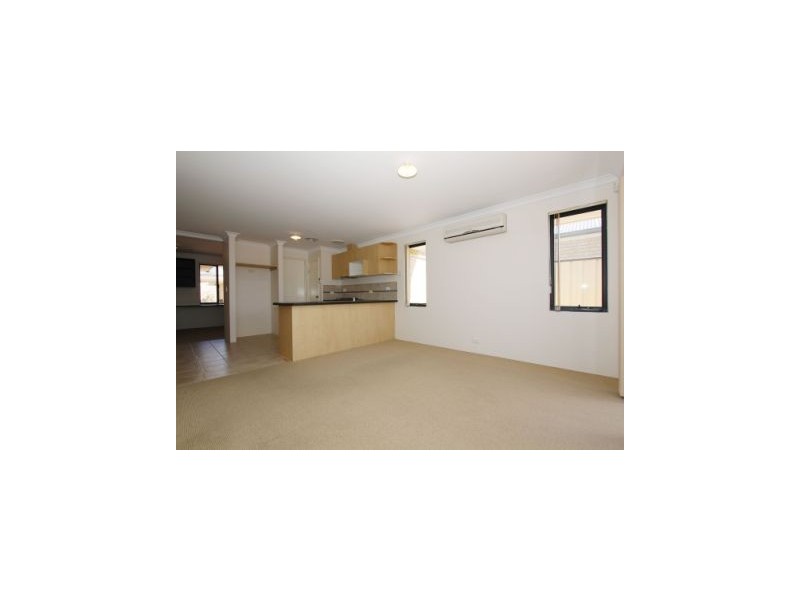2/89 Forrest Road, Hamilton Hill WA 6163