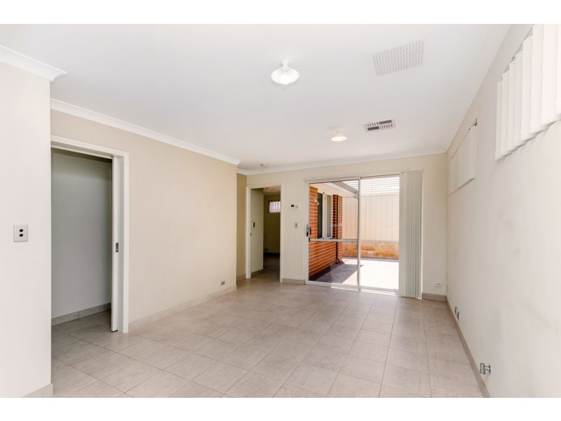 11 Magnet Close, Munster WA 6166