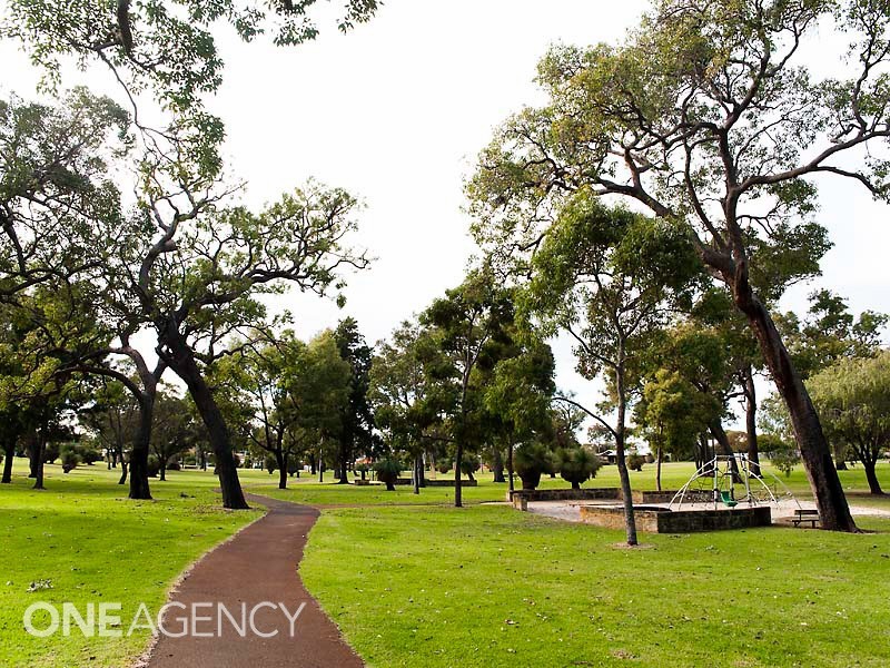 41 Williams Road, Coolbellup WA 6163