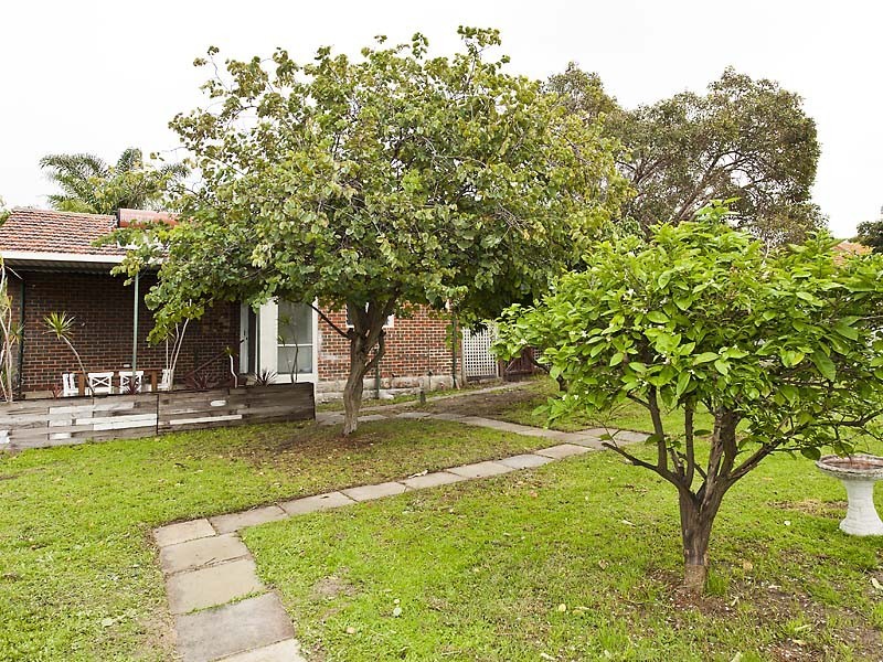 34 Lockett Street, Coolbellup WA 6163