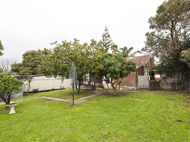 34 Lockett Street, Coolbellup WA 6163