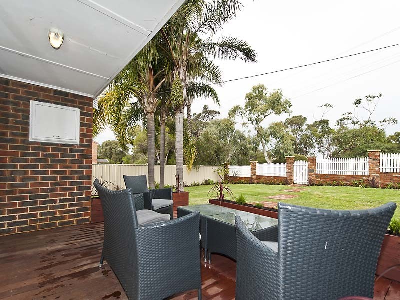 34 Lockett Street, Coolbellup WA 6163