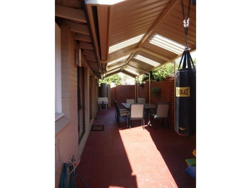 9 Shirley Avenue, Mount Pleasant WA 6153