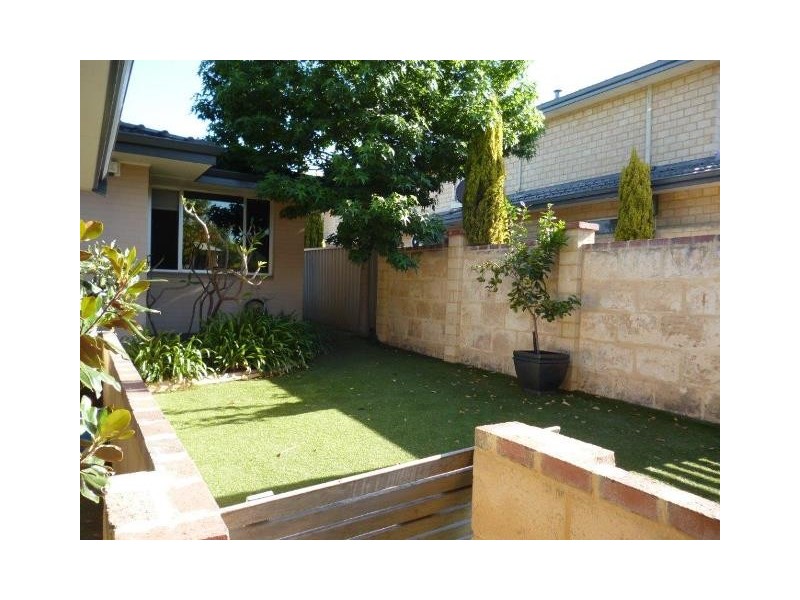 9 Shirley Avenue, Mount Pleasant WA 6153