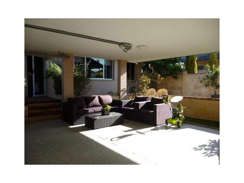 9 Shirley Avenue, Mount Pleasant WA 6153