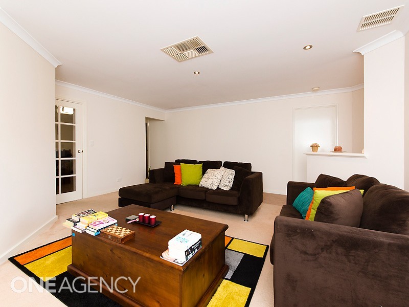 9 Husk Parade, Coogee WA 6166