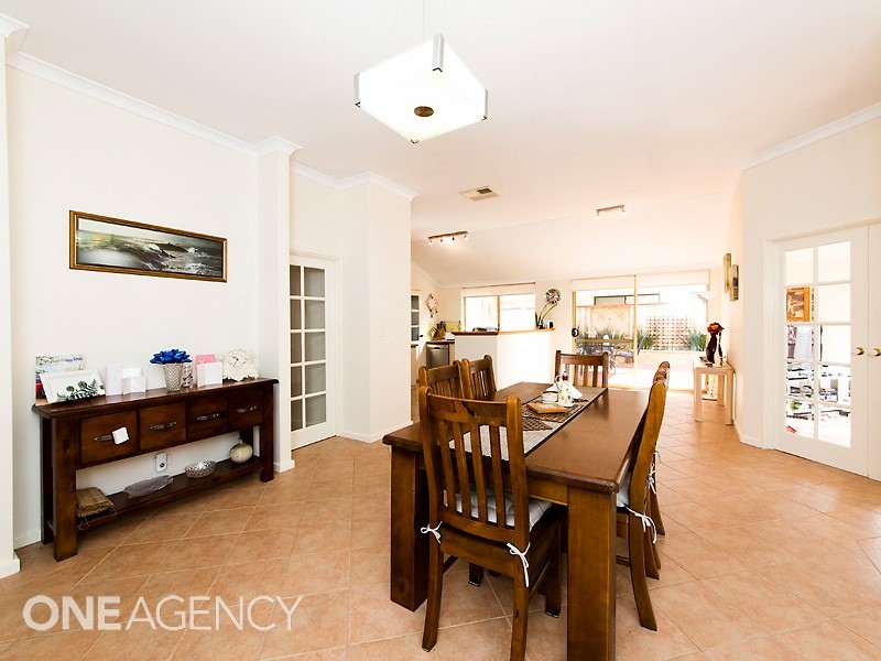 9 Husk Parade, Coogee WA 6166