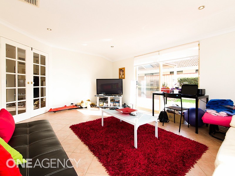 9 Husk Parade, Coogee WA 6166