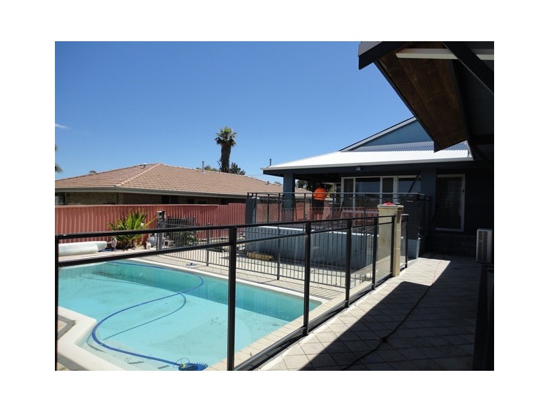 23 Pioneer Drive, Yangebup WA 6164