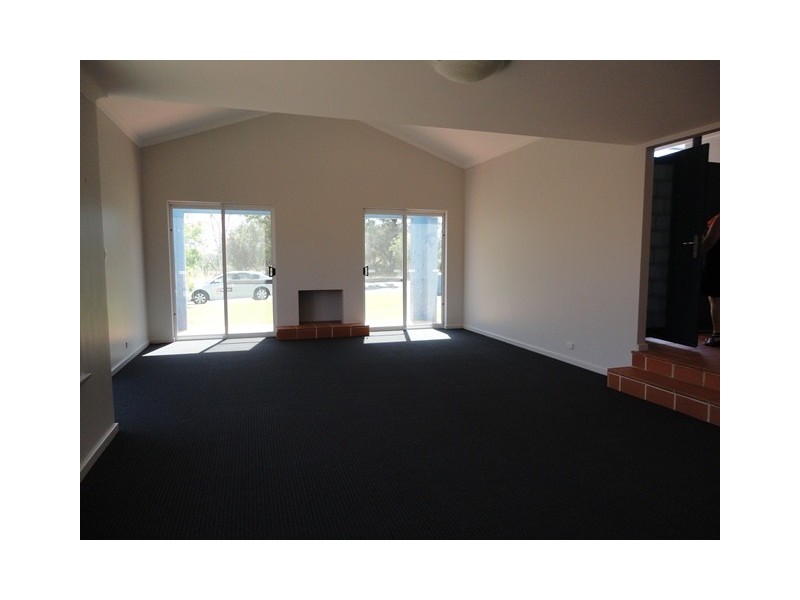 23 Pioneer Drive, Yangebup WA 6164