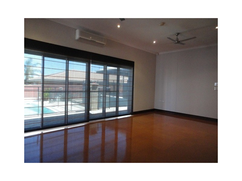 23 Pioneer Drive, Yangebup WA 6164