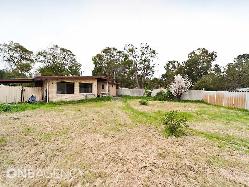 15 Emilia Street, Coolbellup WA 6163