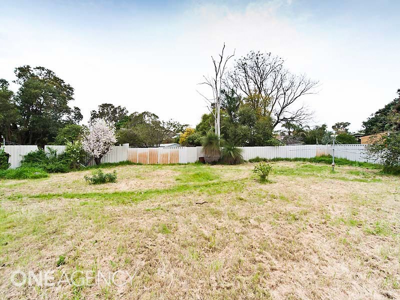 15 Emilia Street, Coolbellup WA 6163