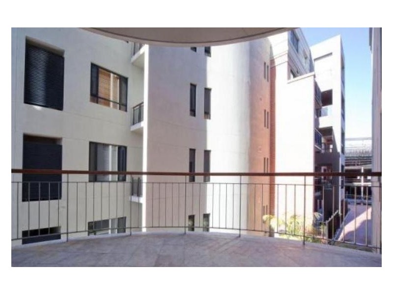 6/70 Elder Place, Fremantle WA 6160