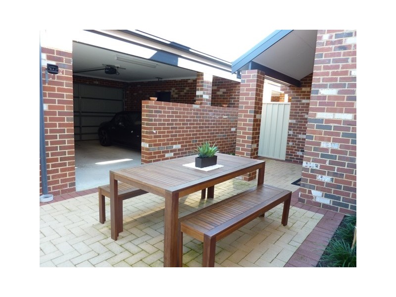 8/9 Healy Road, Hamilton Hill WA 6163