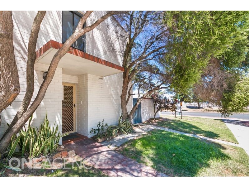 3/139 Melville Parade, Como WA 6152