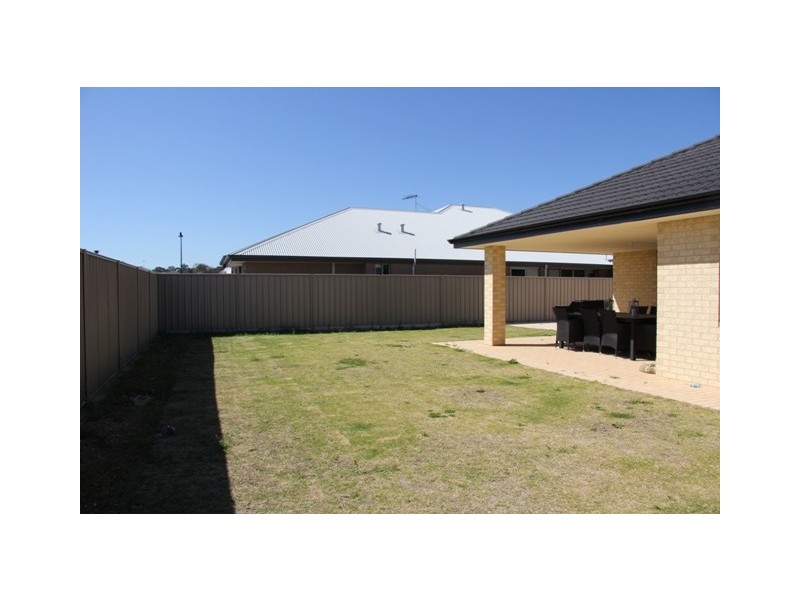 10 Korcula Court, Munster WA 6166