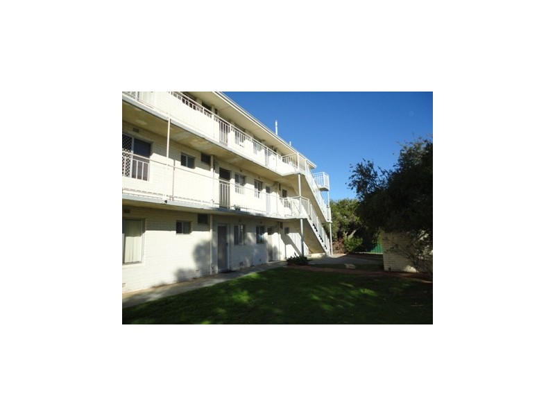 14/3 Burgundy Crescent, Spearwood WA 6163