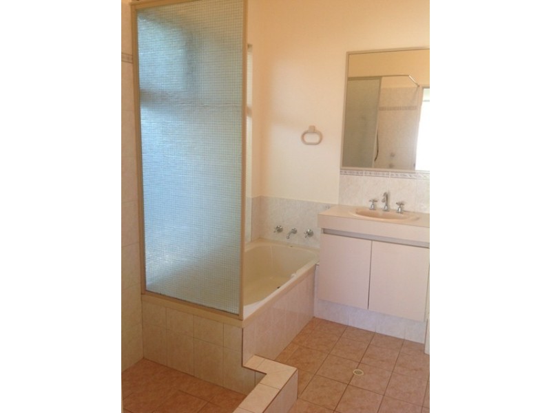 16 Paddington Court, Bibra Lake WA 6163