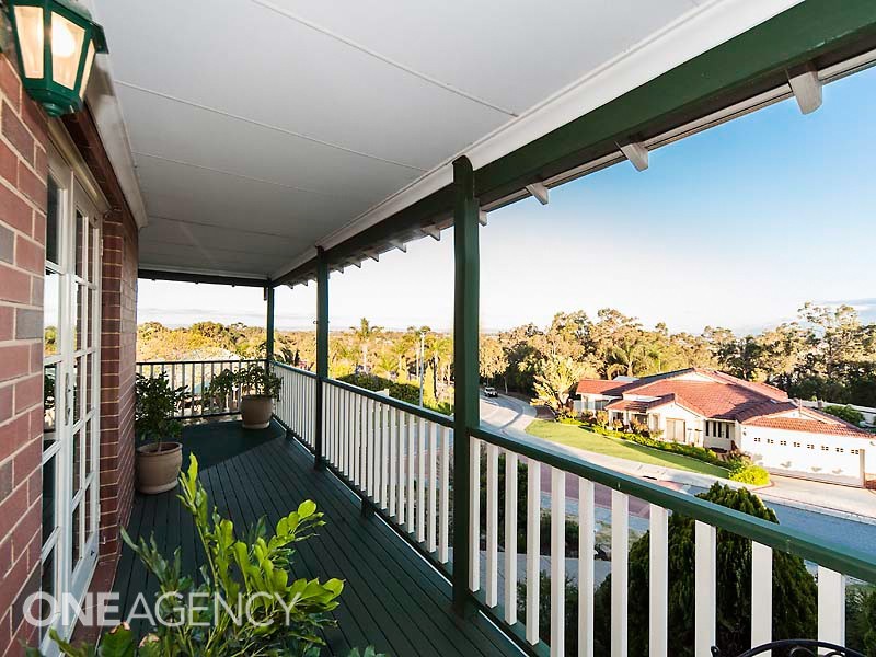 1 Sherbrooke Gardens, Bibra Lake WA 6163