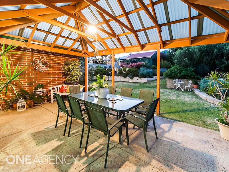 1 Sherbrooke Gardens, Bibra Lake WA 6163
