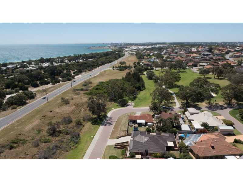 19 Parakeet Way, Coogee WA 6166