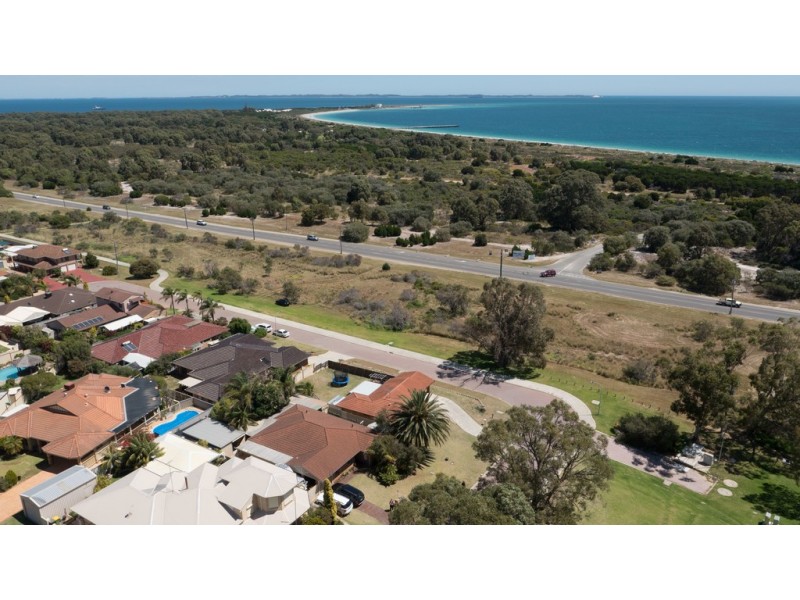 19 Parakeet Way, Coogee WA 6166