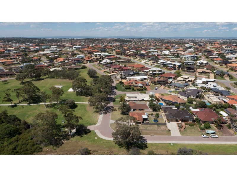 19 Parakeet Way, Coogee WA 6166