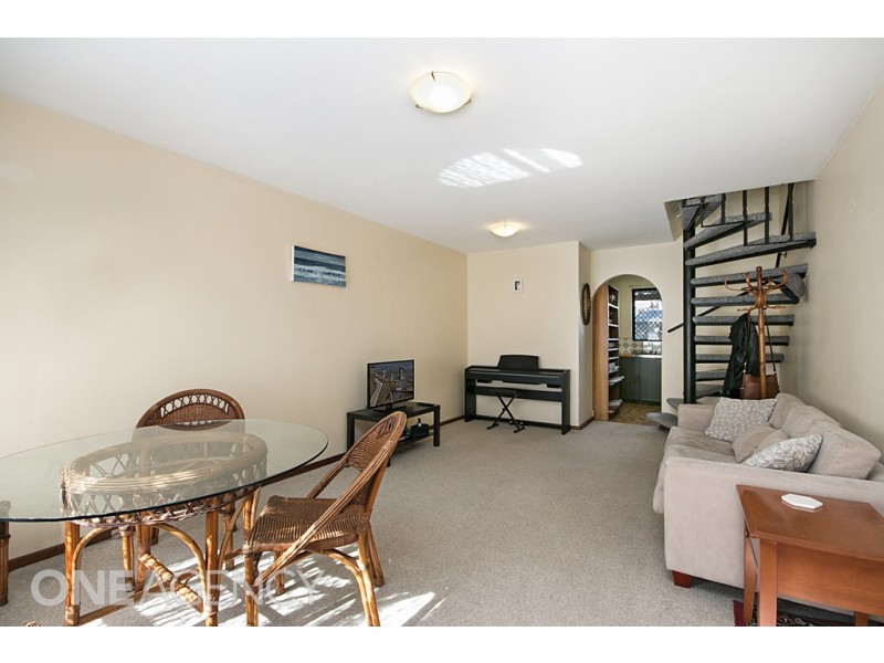 2/1 Bellevue Terrace, Fremantle WA 6160