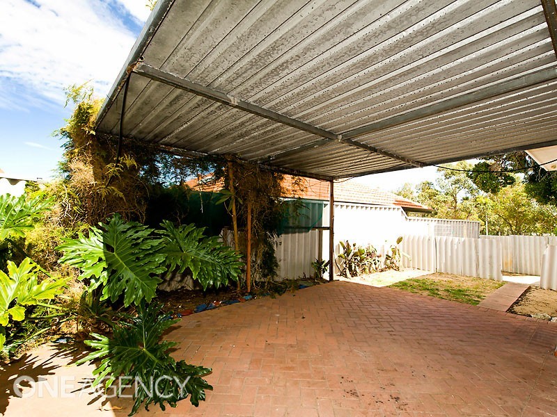 1 Brindle Street, Coolbellup WA 6163