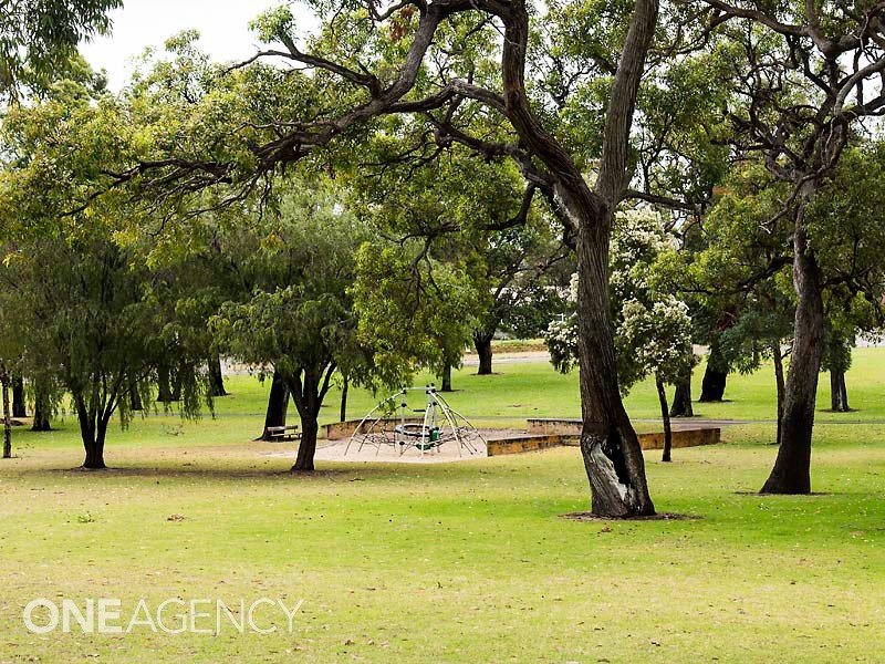 1 Brindle Street, Coolbellup WA 6163