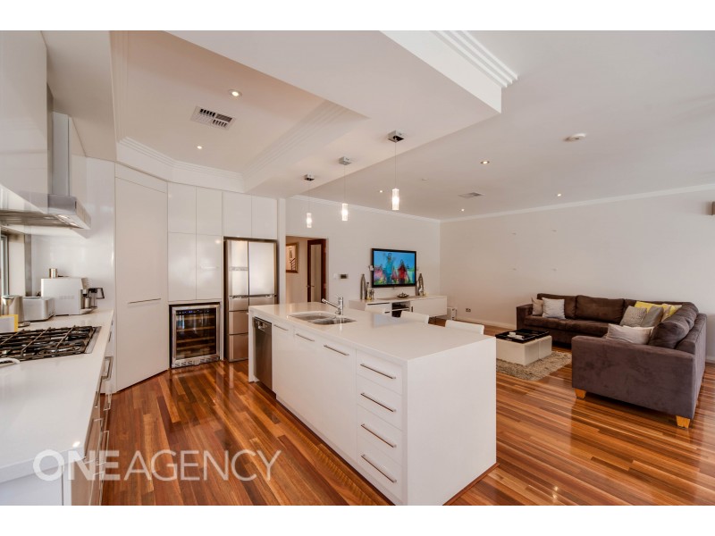 22 Mt Henry Road, Salter Point WA 6152