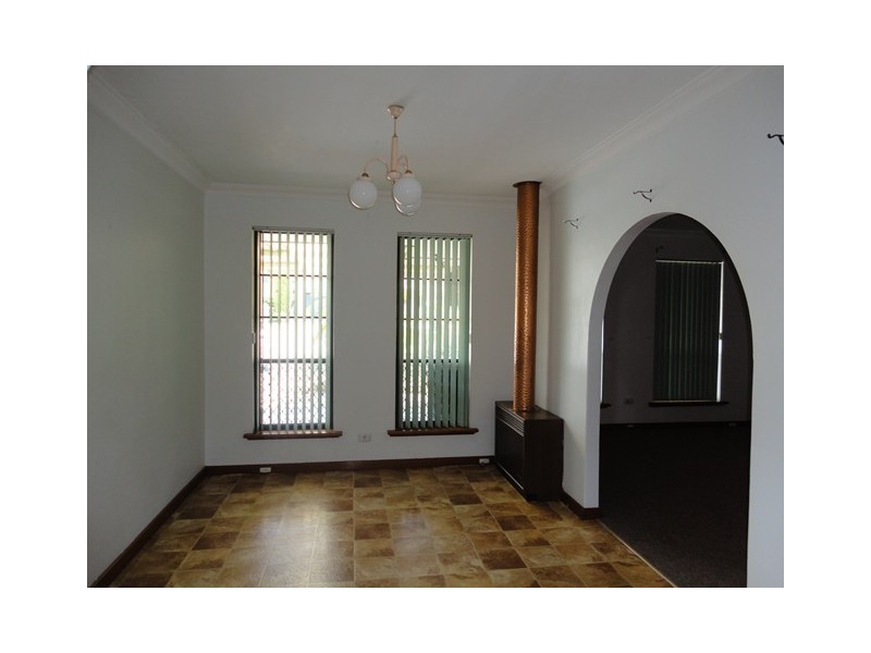 15 Gurney Road, Spearwood WA 6163