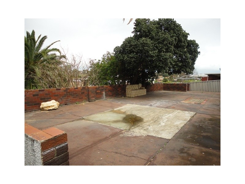 15 Gurney Road, Spearwood WA 6163