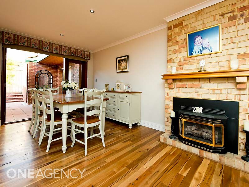 27 Longreach Parade, Coogee WA 6166