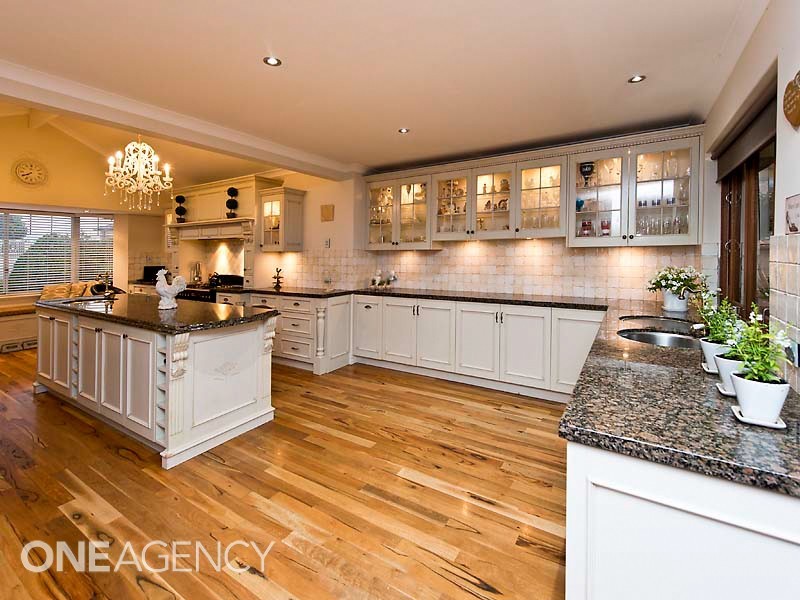 27 Longreach Parade, Coogee WA 6166