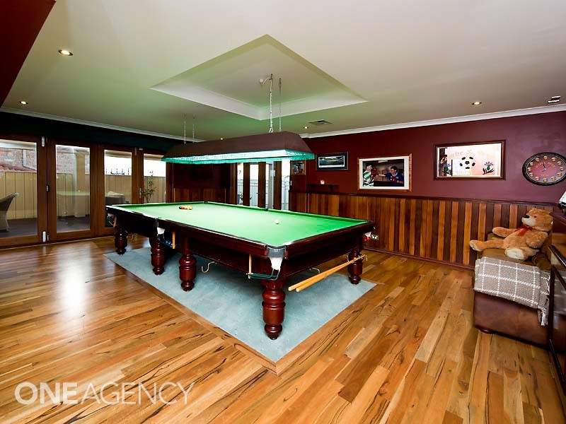 27 Longreach Parade, Coogee WA 6166