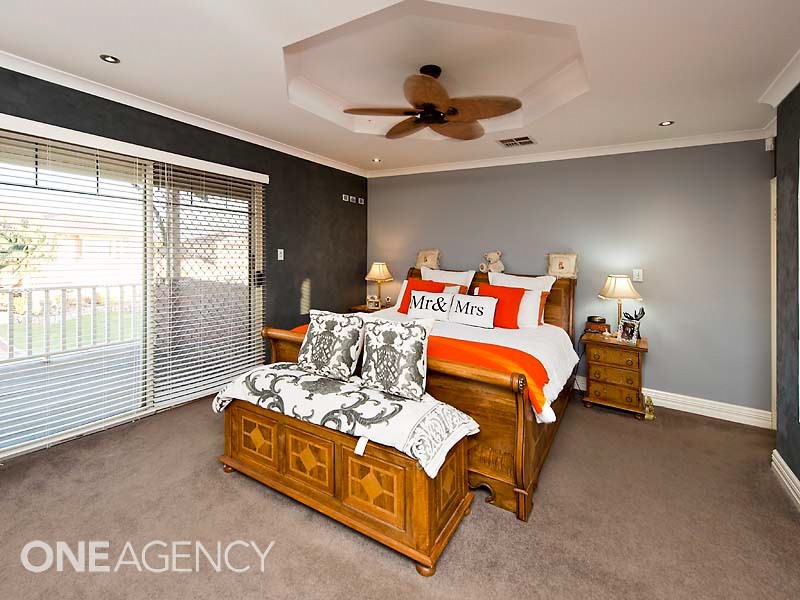 27 Longreach Parade, Coogee WA 6166