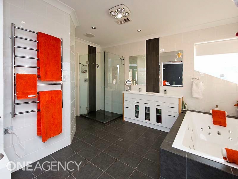 27 Longreach Parade, Coogee WA 6166