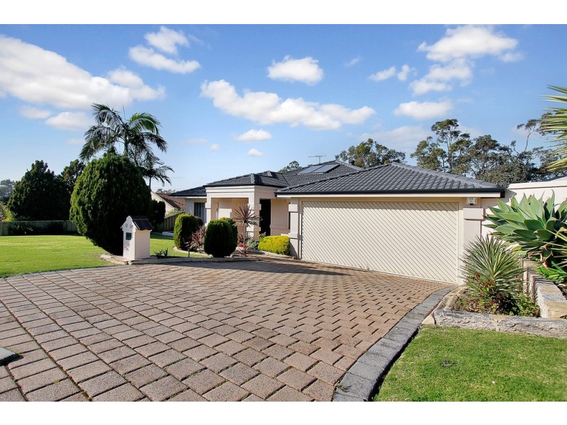 10 Sherbrooke Gardens, Bibra Lake WA 6163