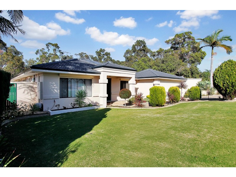 10 Sherbrooke Gardens, Bibra Lake WA 6163