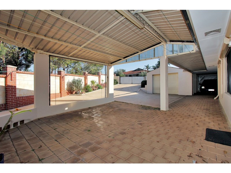 10 Sherbrooke Gardens, Bibra Lake WA 6163