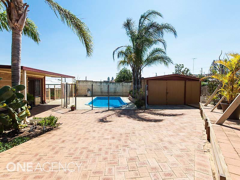 1 Graham Street, Spearwood WA 6163