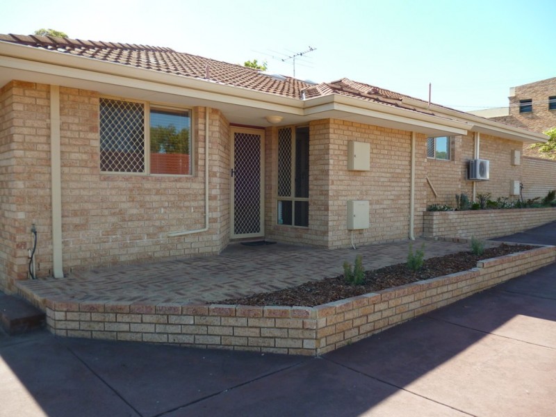 2/8 Hammad Street, Palmyra WA 6157