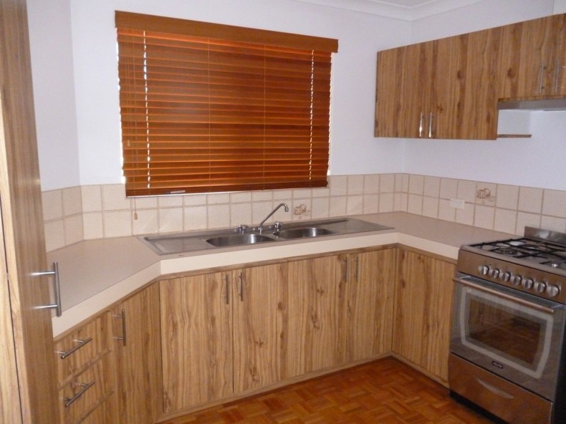 2/8 Hammad Street, Palmyra WA 6157