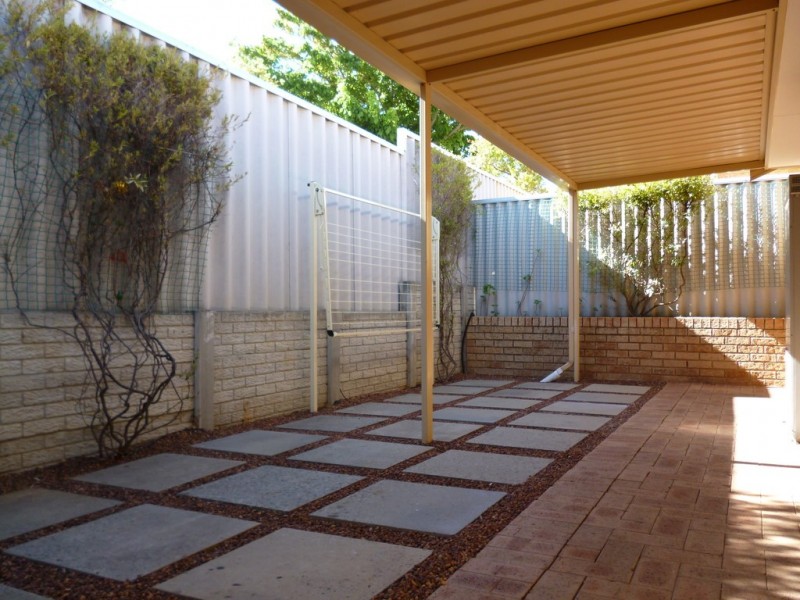 2/8 Hammad Street, Palmyra WA 6157